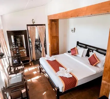 Lakefront Home Hotel Ooty Exterior photo