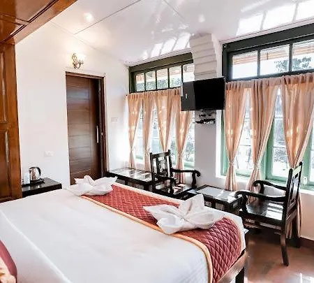 Lakefront Home Hotel Ooty Exterior photo