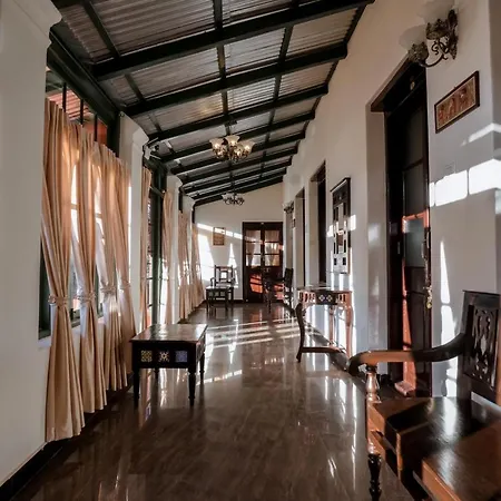 Lakefront Home Hotel Ooty Exterior photo