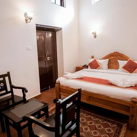 Lakefront Home Hotel Ooty Exterior photo